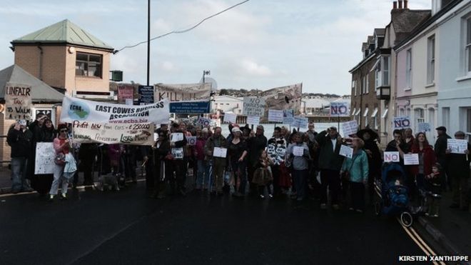 Цепной паромный протест в Каусе