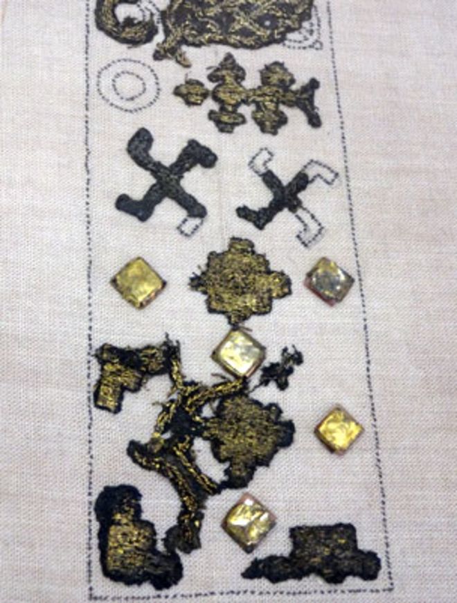 Текстильные фрагменты XII века