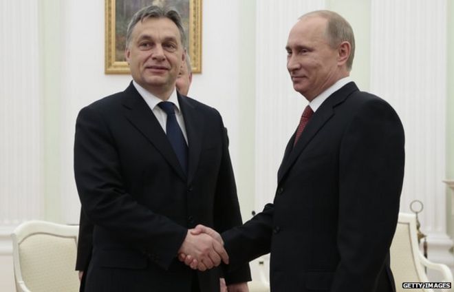 Виктор Орбан (слева) встретился с российским Владимиром Путиным в Кремле (31 января 2013 г.)