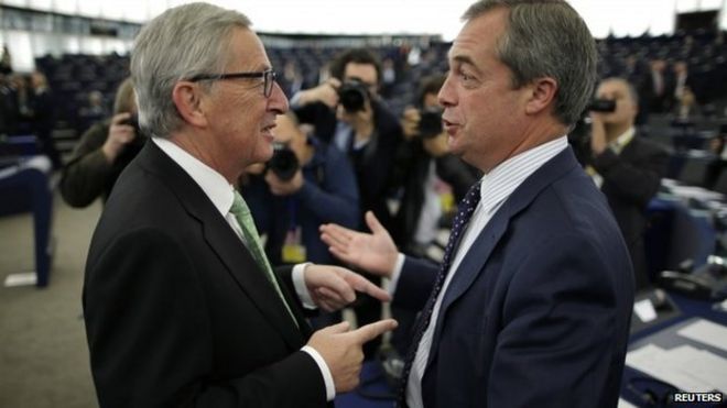 Найджел Фараж беседует с новым президентом Европы Жан-Клодом Юнкером в среду
