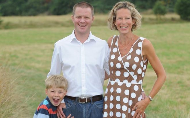 Тим с женой и сыном