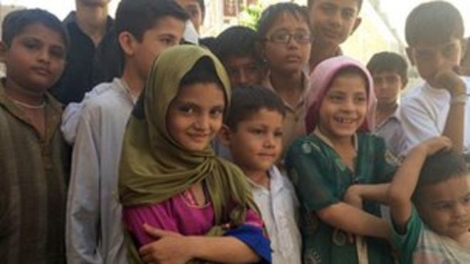 Дети в Карачи