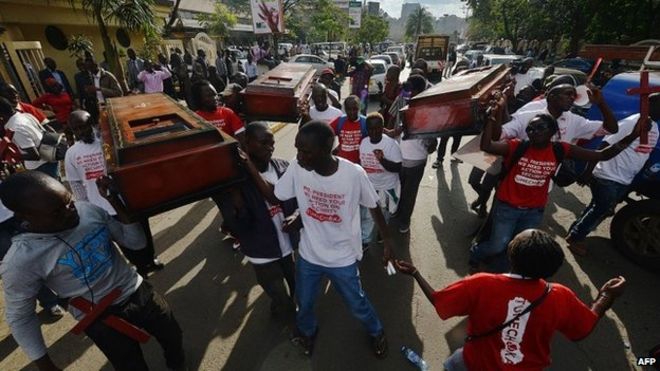 Демонстрации в Кении, призывающие к повышению безопасности после череды атак со стороны «Аш-Шабаб», 26 ноября 2014 г.