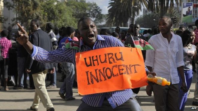 Сторонники президента Кеньятты празднуют в Найроби. Фото: 5 декабря 2014 г.