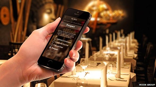 IBeacons в его ресторане Zenzakan во Франкфурте сообщают приложение для смартфона ресторана, когда посетитель посещает его.