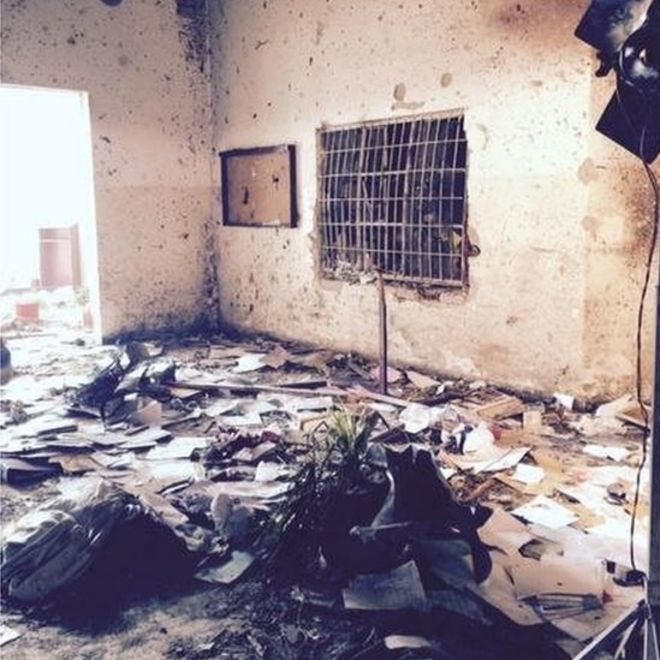 Разрушение, оставшееся после нападения на школу в Пешаваре 17 декабря 2014 года
