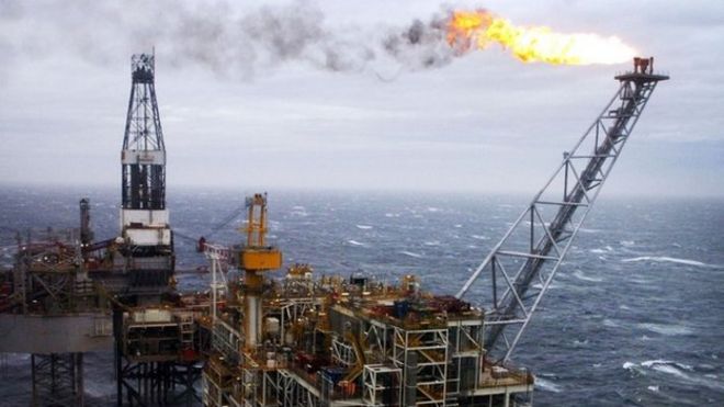 нефтяная вышка в Северном море