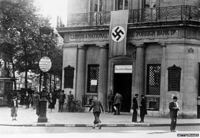 Парижский филиал банка Lloyds после преобразования в немецкий банк во время нацистской оккупации - 1942