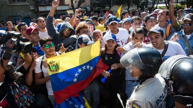 Демонстранты в Каракасе