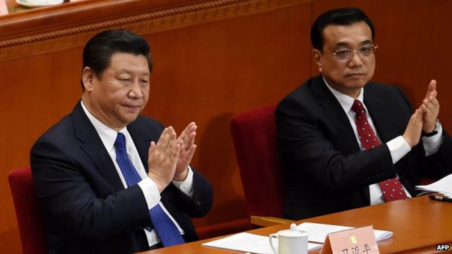 Президент Китая Си Цзиньпин (слева) и премьер Ли Кэцян