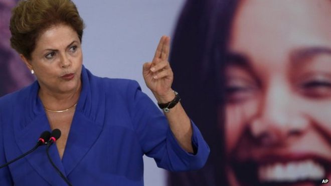Президент Бразилии Дилма Руссефф выступает во время церемонии подписания более жесткого закона против убийства женщин в президентском дворце Планалто в Бразилиа, Бразилия, в понедельник, 9 марта 2015 года.