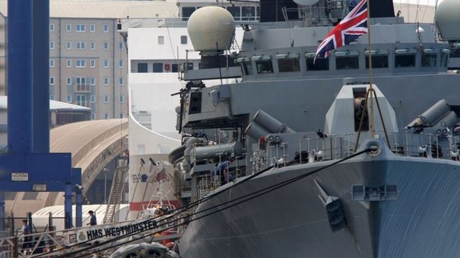 Фрегат Королевского флота HMS Westminster пришвартовался в военном порту Гибралтара 19 августа 2013 года.