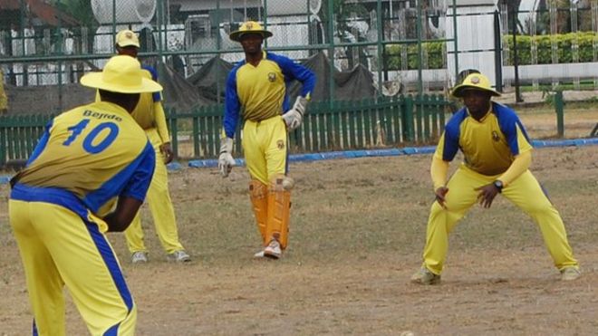 Игроки Ibeju Lekki Cricket Club в Лагосе, Нигерия