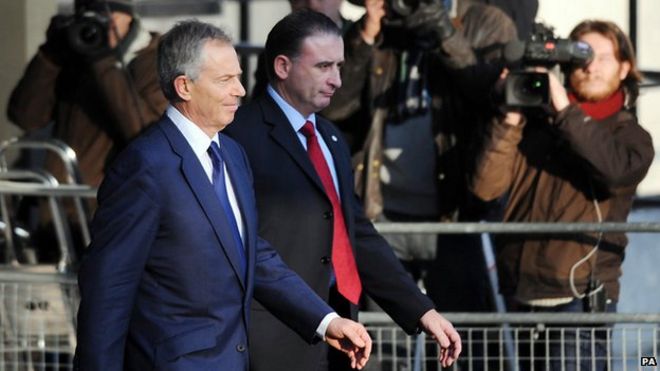 Тони Блэр (на фото слева), оставив расследование в Чилкот в январе 2010 года
