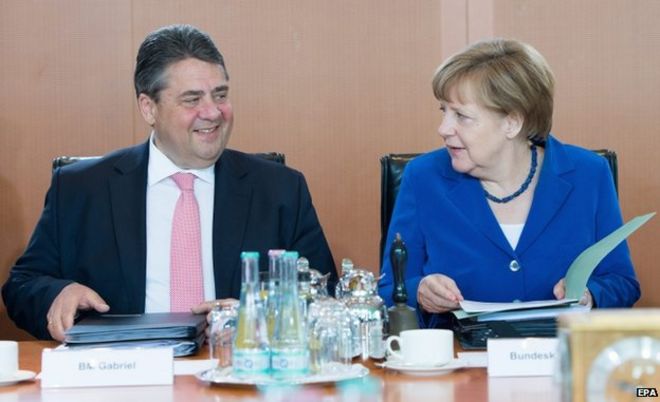 Ангела Меркель и ее партнер по коалиции Зигмар Габриэль (6 мая)