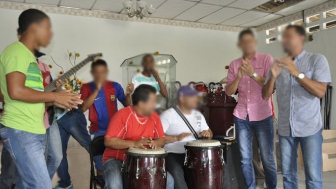 Бывшие члены банды, делающие музыку в Сан-Мигелито