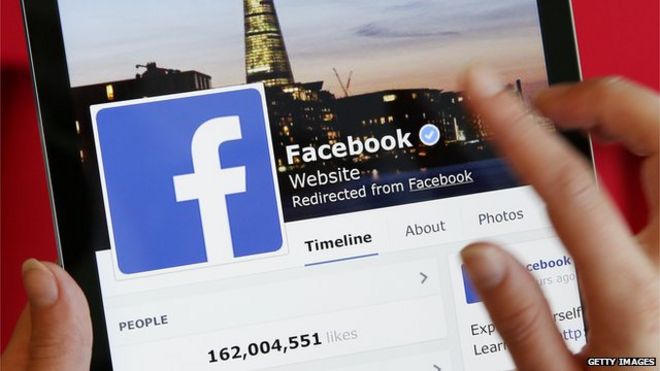 Facebook на планшетном компьютере