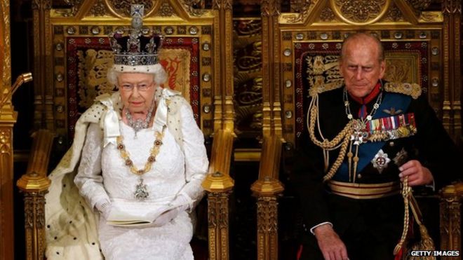 Королева и герцог Эдинбургский на торжественном открытии