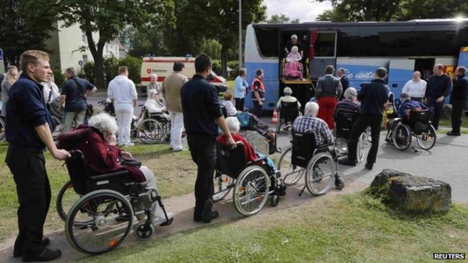 Пенсионеры-инвалиды переводятся в дом престарелых