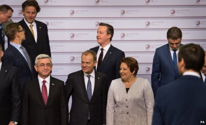 Дэвид Кэмерон с другими лидерами ЕС в Риге (22 мая)