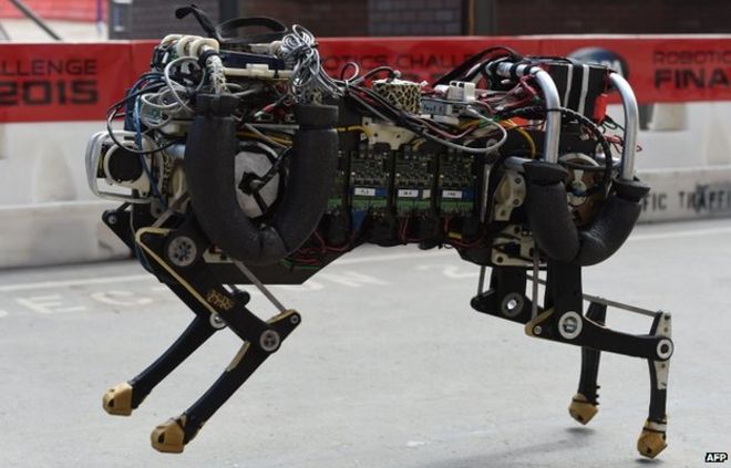 Роботы-гепарды соревнуются в Darpa Robotics Challenge в Помоне, Калифорния, 6 июня 2015 года