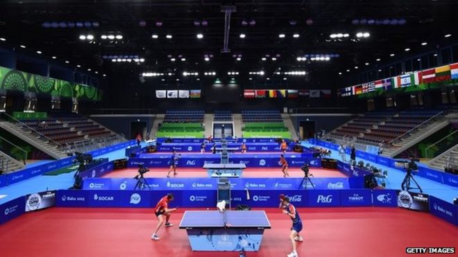В Бакинском спортивном зале тренируются игроки в настольный теннис - 10 июня 2015 года
