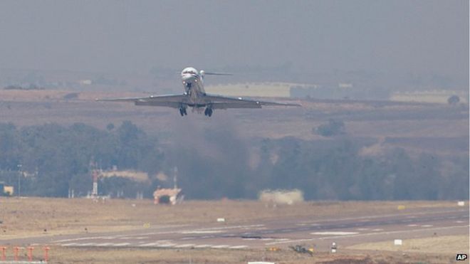 Самолет Омара аль-Башира взлетает с базы ВВС Waterkloof