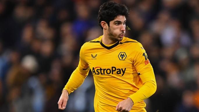 Wolves: Goncalo Guedes returns to Benfica on loan - BBC Sport