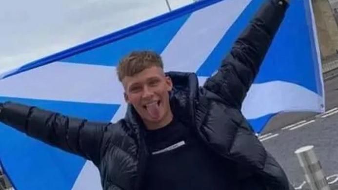Gary Ellis with Scotland flag