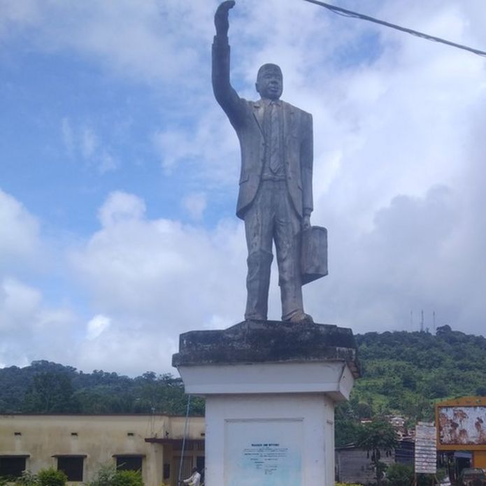 Le monument à l'honneur de Um Nyobe à Eseka