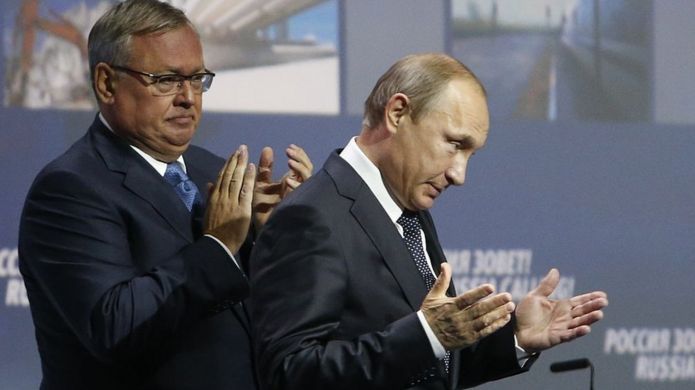 Andrei Kostin, jefe de VTB, y Putin.