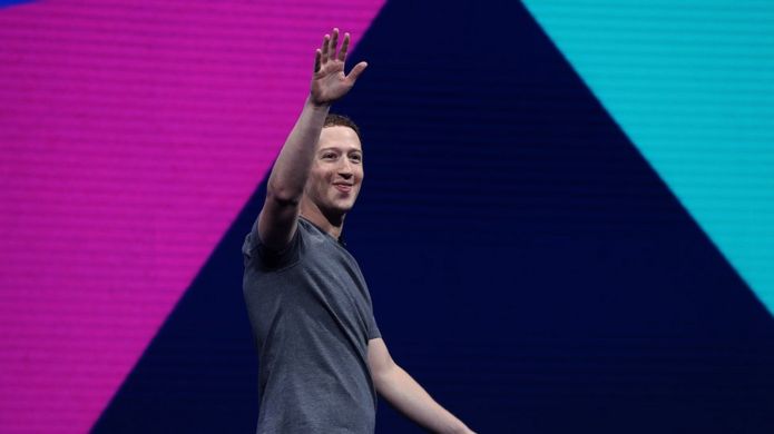 El CEO de Facebook Mark Zuckerberg pronuncia el discurso principal en la Conferencia de Desarrolladores F8 de Facebook el 18 de abril de 2017 en el Centro de Convenciones McEnery en San Jose, California