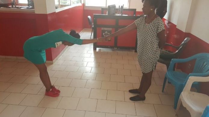 Salamu zisizokuwa za kawada Cameroon