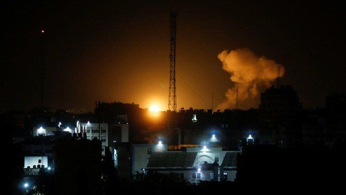 Flare from an Israeli air strike in Gaza (27/01/23)
