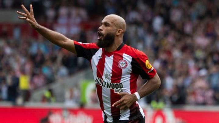 Bryan Mbeumo celebrating after opening the scoring for Brentford