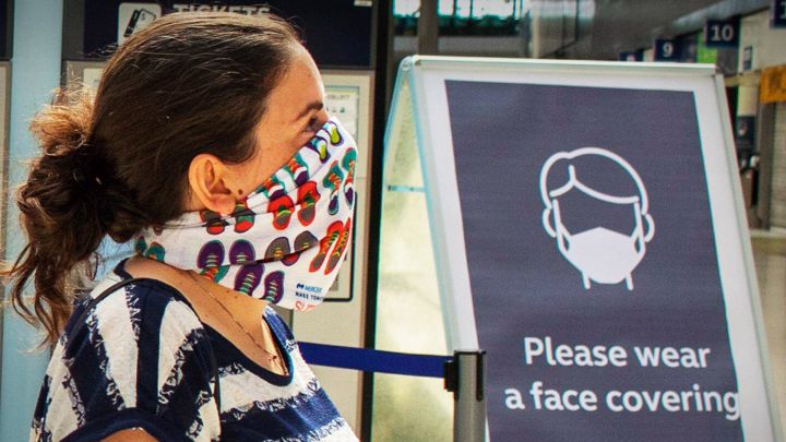 Coronavirus Who Should Wear A Face Mask Or Face Covering Bbc News