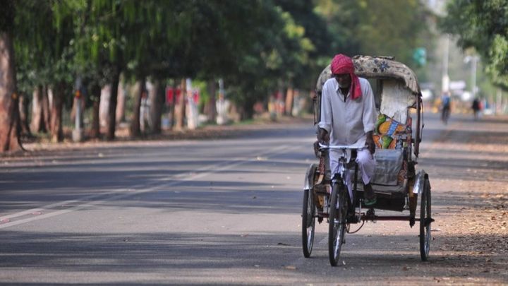 कोरोना पर अलग अलग राज्य सरकारों ने ...