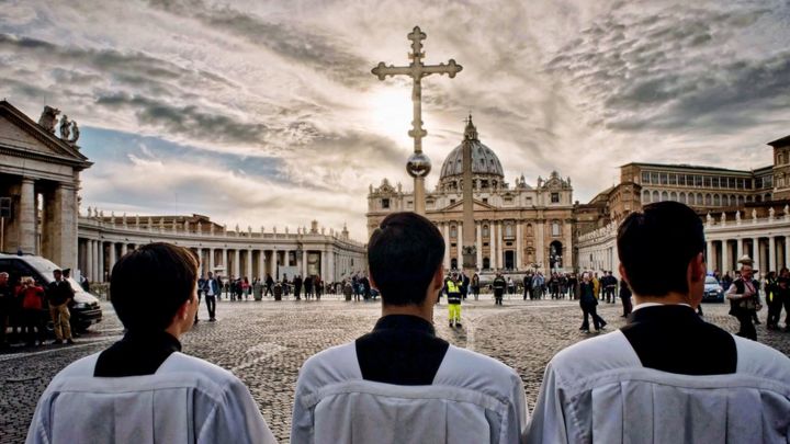 Una relación castradora": cuál es realmente el poder del Vaticano ...