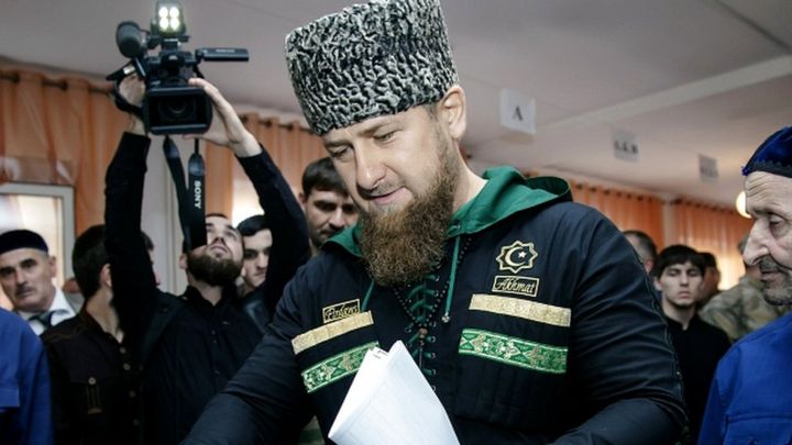 Coronavirus: Chechnya's Ramzan Kadyrov 'flown to Moscow hospital ...