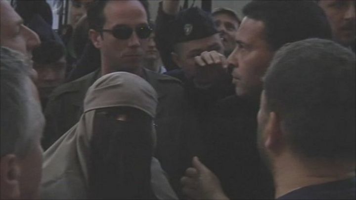 niqab with sunglasses