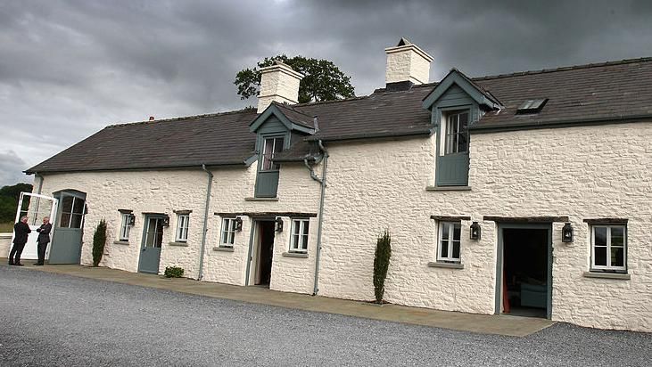 The grounds include self-catering units converted from old agricultural buildings