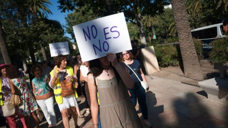 Protest in support of the teenager abused in Manresa