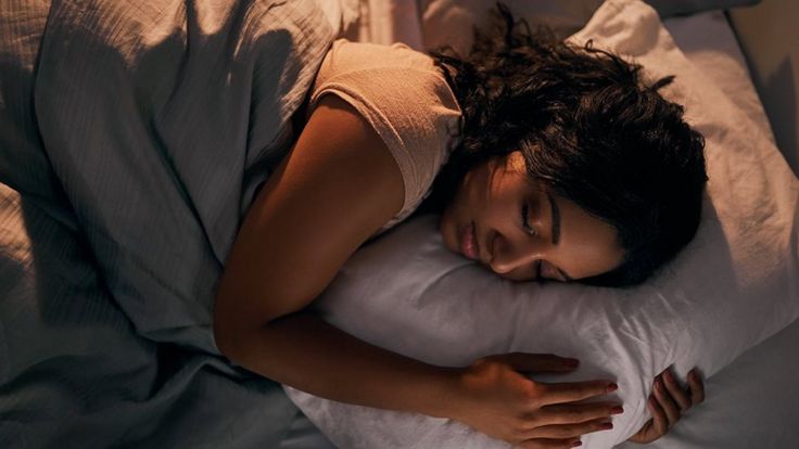 கொரோனா வைரஸ் நமது கனவுகளை எப்படியெல்லாம் மாற்றியுள்ளது? அதை கட்டுப்படுத்துவது எப்படி?