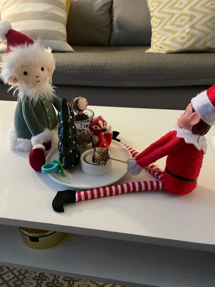 Christmas elves: Do they ever stop misbehaving? - BBC Newsround