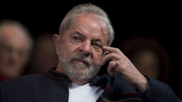 Former Brazilian president Luiz Inacio Lula da Silva reacts during a meeting with intellectuals at Oi Casa Grande Theater in Rio de Janeiro, Brazil, on January 16, 2018.