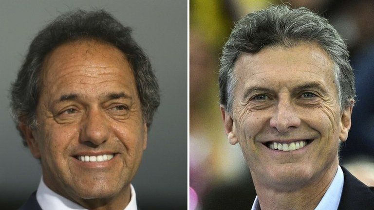 Pictures of the two leading Argentine presidential candidates: Daniel Scioli (left) and Mauricio Macri
