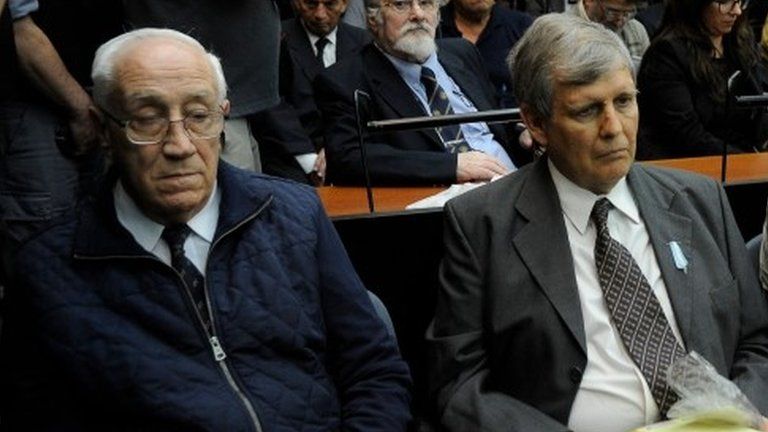 Jorge Eduardo Acosta (L), - nicknamed the Tiger during Argentina"s military dictatorship - Alfredo Astiz (R)- nicknamed the "Angel of Death" , during sentencing in Buenos Aires