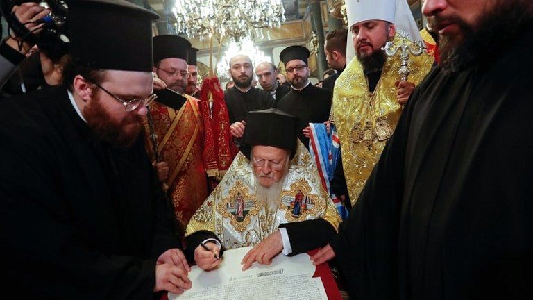 Ecumenical Patriarch Bartholomew and Metropolitan Epifaniy, head of the Orthodox Church of Ukraine, attend a signing ceremony marking the new Ukrainian Orthodox Church's independence, at St. George's cathedral, the seat of the Ecumenical Patriarchate, in Istanbul, Turkey on 5 January 2019