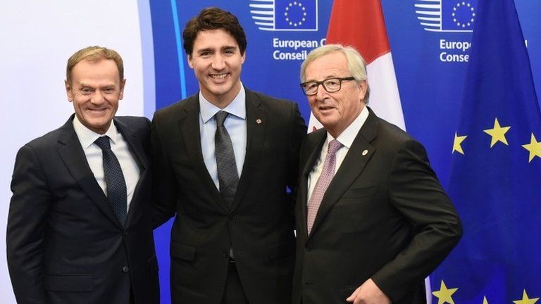 From left to right: European Council President Donald Tusk, Canadian PM Justin Trudeau and European Commission President Jean-Claude Juncker in Brussels. Photo: 30 October 2016