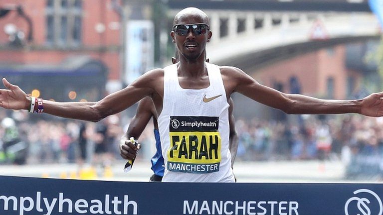 Mo Farah wins the 10km Great Manchester Run